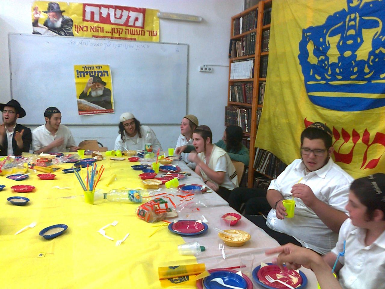 התוועדות חסידית בישיבה קטנה בנצרת עילית